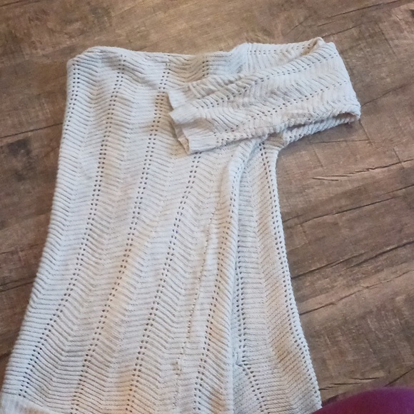 Tan colored cardigan - Picture 3 of 3